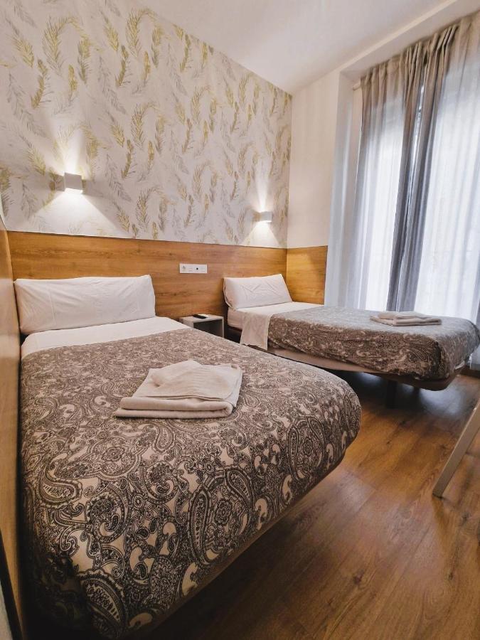 Hostal Comercial Μαδρίτη Εξωτερικό φωτογραφία